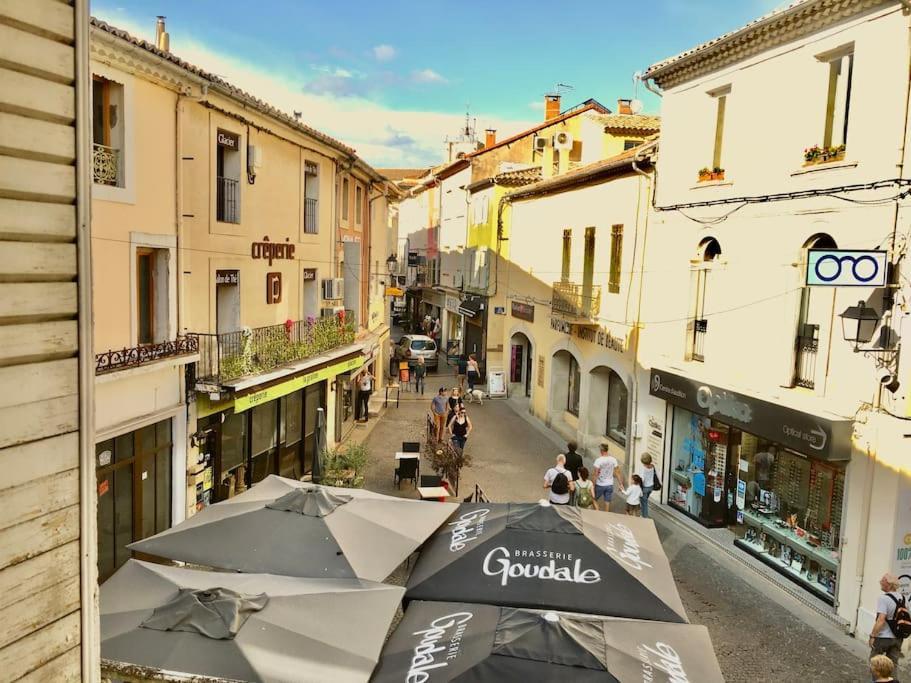Coeur Du Centre Ville Avec Balcon LʼIsle-sur-la-Sorgue Exterior foto